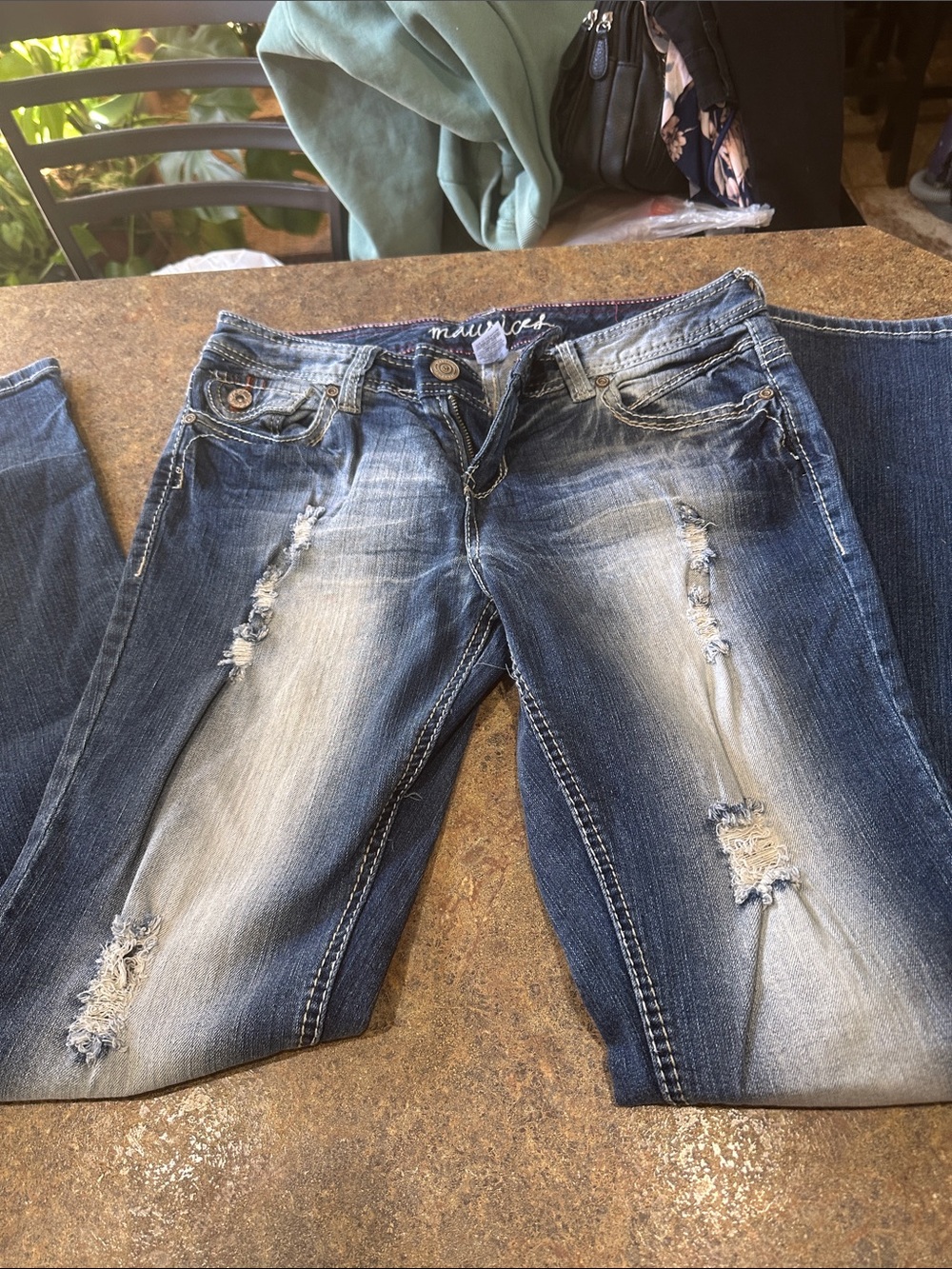 Maurices Dark Blue Straight Leg Jeans with Embroidered Pocket. Never worn - Picture 4 of 5